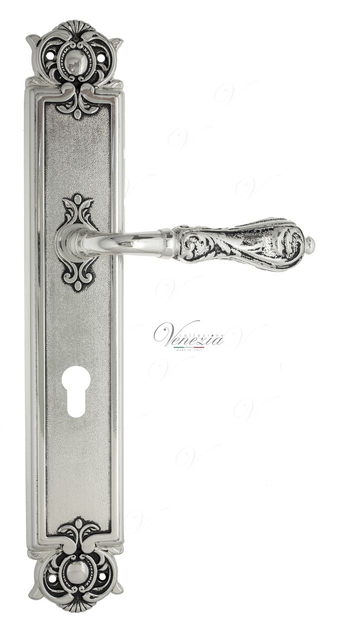 Door Handle Venezia  MONTE CRISTO  CYL On Backplate PL97 Natural Silver + Black