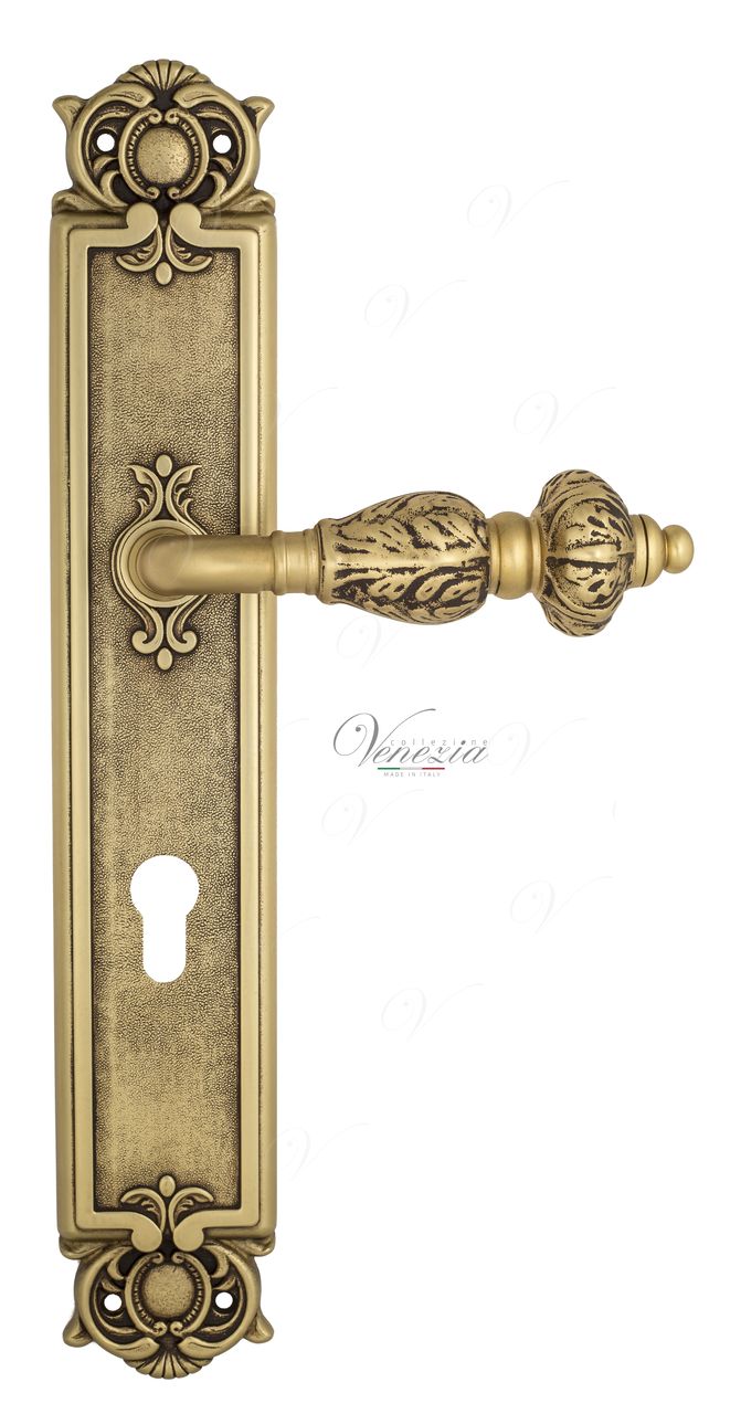 Door Handle Venezia  LUCRECIA  CYL On Backplate PL97 French Gold + Brown