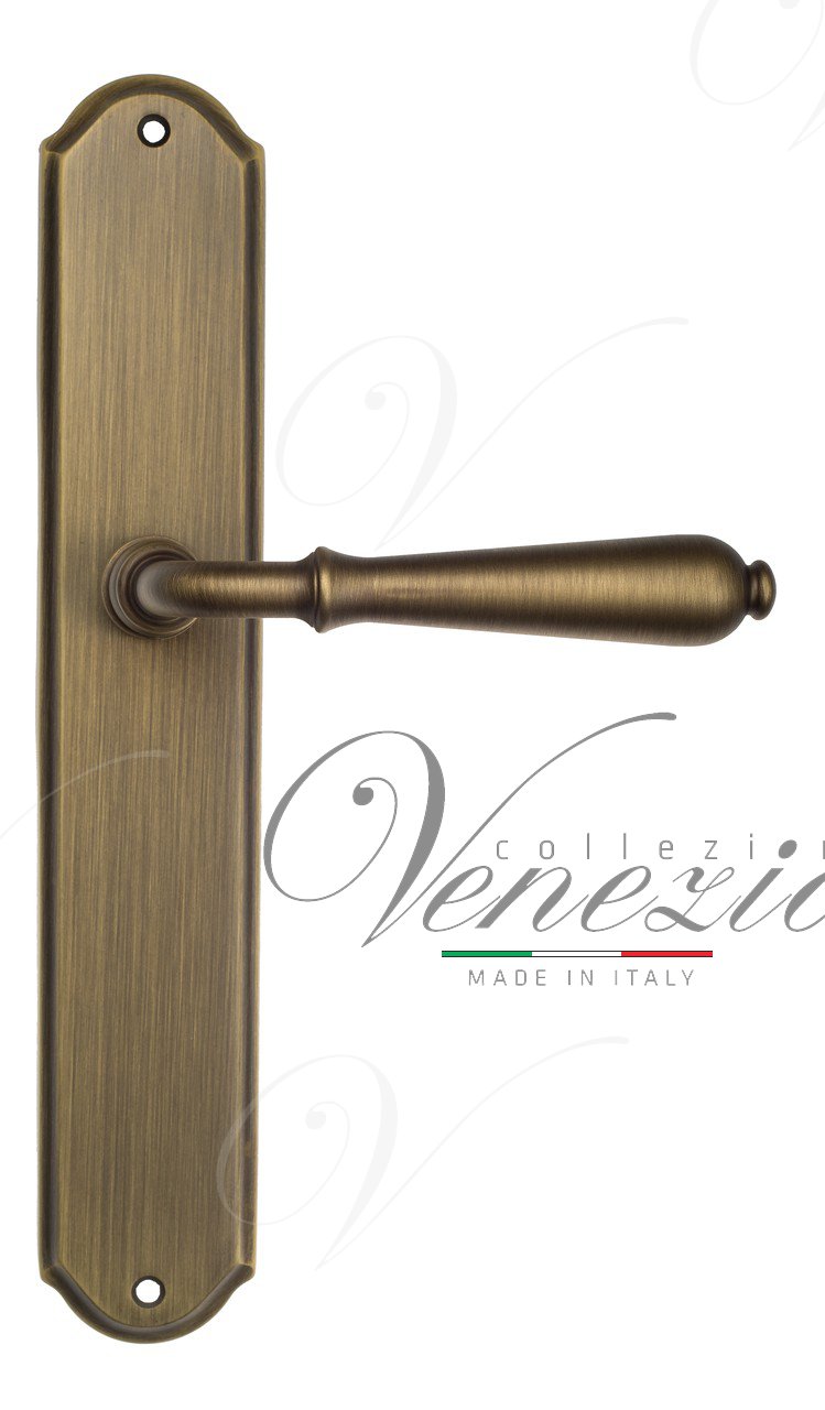 Door Handle Venezia  CLASSIC  On Backplate PL02 Mat Bronze