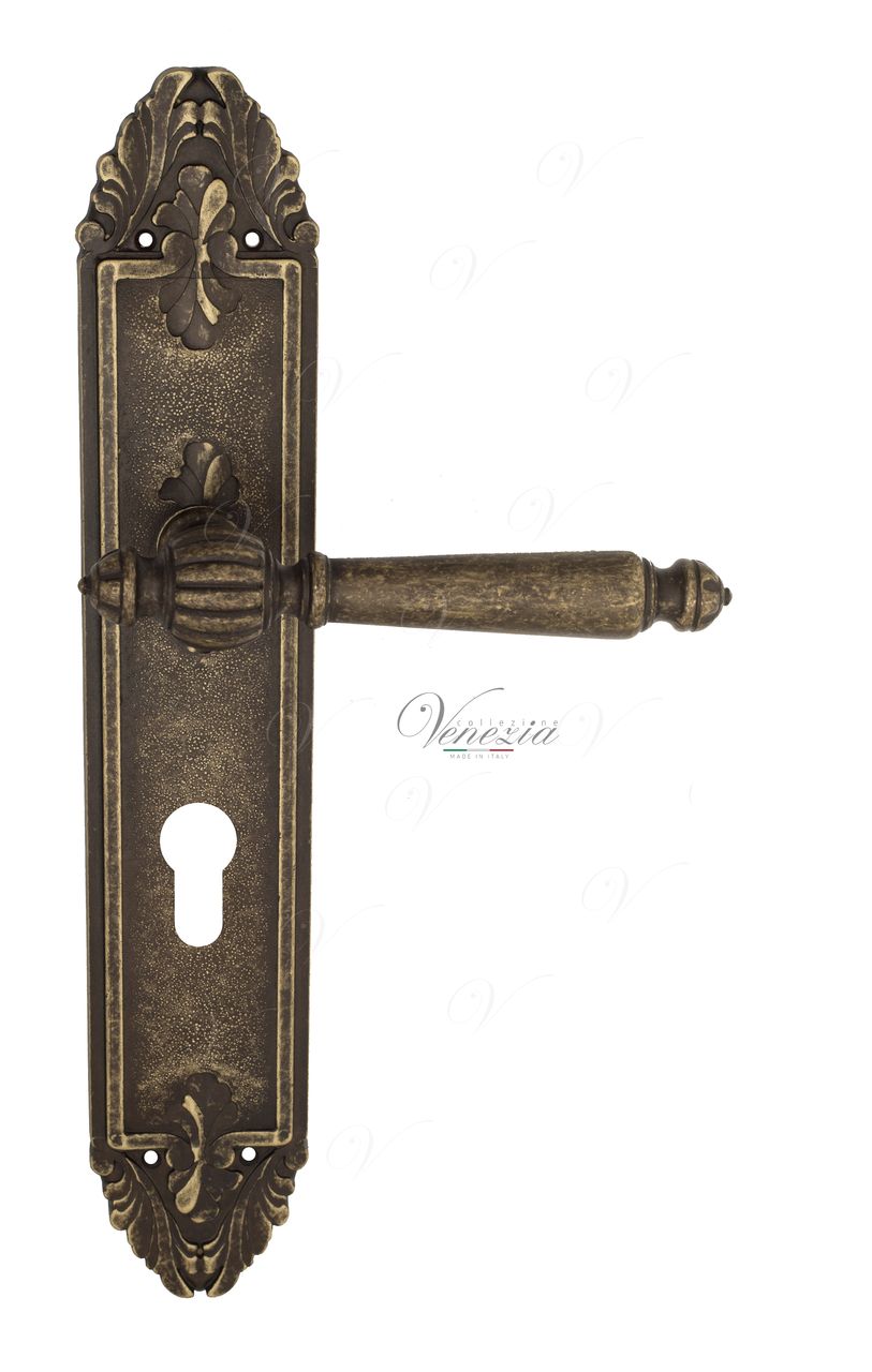 Door Handle Venezia  PELLESTRINA  CYL On Backplate PL90 Antique Bronze