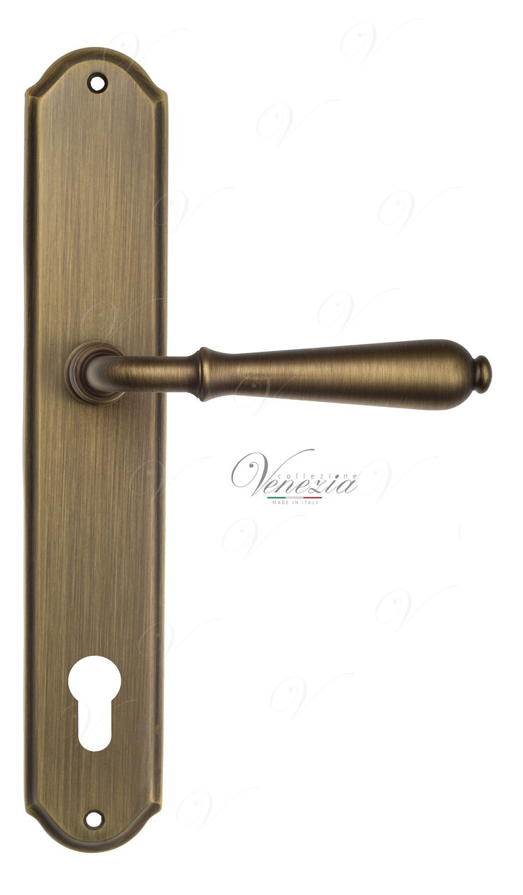 Door Handle Venezia  CLASSIC  WC-1 On Backplate PL02 Mat Bronze